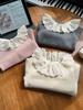 Camiseta Base Forrada com Fleece para Meninas Outono e Inverno 2024 Nova Roupa Base Infantil Integrada com Gola de Renda em Fleece Top Espesso para Bebê