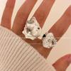 Anillo Francés Retro con Forma de Concha Especial Asimétrico Hecho a Mano Diseño Nicho Dulce e Interesante Elegante Exagerado para Apilar
