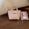 Bolso de Cuero en Relieve Vintage de Gama Alta para Mujer 2026 Nueva Moda Bolso Cruzado Versátil Bolso de Mano Súper Popular Bolso Tipo Cubo