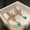 Brincos Pendentes Florais com Zircônia Banhados a Ouro Real 18K Luxo Acessível Brincos Elegantes Brincos de Nicho de Alta Qualidade para Mulheres