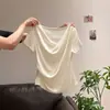 2026 Camiseta Azul Claro Súper Elegante Única con Escote Asimétrico de Manga Corta para Mujer, Top de Verano Hombros Descubiertos que Ceñe la Cintura Estilo Puro Deseo que Revela las Clavículas