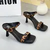Chinelos de Plataforma Anabela Femininos de Verão Slip-Ons Femininos Sem Costas 2026 Nova Moda Sandálias Abertas com Salto Alto Bloco de Tira Única