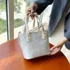 Bolso Cubo de Lujo Ligero de Gama Alta, Nuevo Bolso de Mano con Patrón Wanji de Estilo Étnico de Comercio Exterior, Bolso Cruzado Casual de Moda de Estilo Nacional