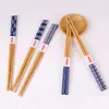 Novos na fábrica Estilo japonês Comércio exterior Impressos Pauzinhos de bambu Cinco azuis azul e branco Porcelana Pauzinhos de bambu para comércio exterior Venda por atacado