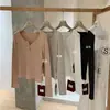 Liquidación, Sin Devoluciones ni Cambios. Camiseta Básica de Canalé Versátil Ajustada de Cuello Redondo y Manga Larga Estilo Chica Picante W8315