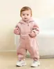 Ropa de exterior para bebés y niñas de 0 a 2 años, nuevo mameluco para bebé, traje cálido de invierno y otoño para gatear, ropa moderna para niños pequeños
