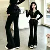 Calça flare falsa de duas peças para meninas, novo estilo primavera/outono 2026, barra preta com babados, corte afunilado, levemente flare, comprimento longo, para crianças maiores