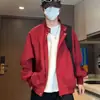 Jaqueta Vermelha com Gola Alta Masculina 2026 Outono/Inverno Novo Estilo Vento Funcional Urbano Casaco de Outerwear Marca Americana Tendência Jaqueta de Baseball