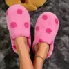 Pantuflas de algodón para casa de mujer, pantuflas cálidas de suela suave y silenciosa para suelo de madera para parejas, entrega personalizada transfronteriza en interiores