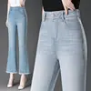 Novos jeans femininos de outono, cintura alta, corte justo na coxa e boca larga, com bordas desfiadas e detalhes de miçangas, calça casual versátil