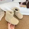 Botas de Pelúcia para Meninas 2026 Inverno Novo Botas de Neve Quentes para Crianças Botas de Algodão para Bebê Botas Curtas Fofas para Meninas com Adição de Fleece