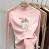Camiseta casual de manga comprida infantil, novo estilo 2026, camada interna quentinha para meninas, top com gola alta e meio zíper em fleece dupla face