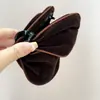 Pinza para el pelo de tiburón de moda de terciopelo con borde blanco, forma de mariposa negra flocada, Rojo de Año Nuevo 2025, Pasador de Otoño e Invierno para Mujer