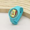 Reloj Luminoso para Niños de Aceite Esencial de Plantas de Venta Caliente Pulsera de Aceite Esencial de Plantas para Estudiantes Puesto de Mercado Nocturno Juguetes Pequeños al Mayoreo