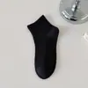 Meias Finas de Verão Femininas Zhuji, Absorventes de Suor e Respiráveis, Meias de Algodão de Ponto Duplo Cor Sólida, Meias Invisíveis Baixas Antiderrapantes para Barco Venda por Atacado