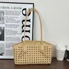 Bolsa de Ombro Estilosa Estilo Cesta Vazada Transfronteiriça, Bolsa Tote de Ombro de Alto Valor, Bolsa de Axila Grande Capacidade Tendência e Única