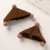 Mini gorro triangular de lana tejido de dibujos animados DIY hecho a mano para muñecas, accesorios de decoración, venta al por mayor
