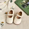 Zapatos de Cuero para Niñas 2025 Primavera y Otoño Nuevos Zapatos de Princesa para Niños Zapatos de Cuero Pequeños con Lazo y Perlas Zapatos para Bebé de Suela Blanda