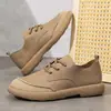 Zapatos casuales de cuero para hombre, zapatos retro de lujo ligero de moda con puntera ancha, zapatos casuales de corte bajo con cordones y suela blanda, zapatos de moda versátiles para hombre