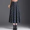 Saia xadrez de lã moderna para mulheres, novo estilo outono/inverno 2026, saia de cintura alta afunilada em linha A, elegante e versátil, saia com barra larga