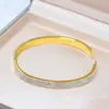 Nueva Colección de Pulseras Versátiles de Lujo de Moda con Diseño Único, Acero Inoxidable, Sensación de Alta Gama, Venta al por Mayor desde Fabricante