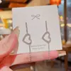 Pendientes Coreanos con Borla de Corazón Simples Versátiles Adelgazantes para la Cara Adornos para las Orejas Lujo Ligero Sensación de Alta Gama Nuevos Pendientes de Botón Completos de Pedrería Venta al por Mayor