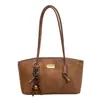 Bolso de mano vintage de ante para mujer, nuevo modelo otoño e invierno 2025, textura de nicho de alta gama, bolso de axila para el día a día