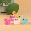 Pato Amarillo Pequeño Que Brilla en la Oscuridad Figura Luminosa Adorno Pequeño Accesorio Artículo Pequeño Escritorio de Oficina Animal Pequeño Pato
