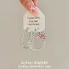 Aretes y Broqueles de Hello Kitty con Diamantes Completos Super Flash de Dibujos Animados para Mujer Pendientes de Diseño de Nicho Accesorios Dulces y Lindos Joyería para Orejas