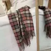 2024 Novo Lenço Xadrez Retro Estilo Japonês com Franjas Feminino de Inverno Quente Versátil para Estudante Casal