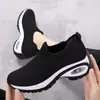 Zapatos Nuevos para Mujer Transfronterizos, Zapatillas Deportivas Casuales y Versátiles de Verano con Amortiguación de Aire, Tejido Fly-Knit Transpirable Slip-On
