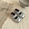 Zapatos mecedores Serie Miao Xshx para Niñas Cómodos Superficie Suave Suela de Caucho Natural Antideslizante Cinta Mágica Zapatos de Avión Otoño
