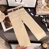 Conjunto de Outono para Meninas 2026 Novo Estilo: Cardigã de Tricô Listrado Tricolor, Camisola e Calça Lápis de Cintura Alta para Bebês Meninas