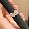 Lujo Ligero y Sensación de Alta Gama, Anillo de Mariposa Fantasma Ultra-Hada, Diseño en Capas, Anillo Multicapa Inspirado en Mariposas, Accesorio de Diseño de Nicho