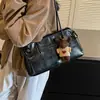 Bolsa Grande de Nova Moda Super Quente para Mulheres Versátil de Ombro Único Elegante Couro Encerado Oleado Moda Casual Outono/Inverno 2026