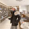 Chamarra de Plumón con Capucha Estilo Xixi 90 de Pluma de Pato Blanco para Mujer, Nuevo Estilo Corto Invierno 2026, Ajuste en la Cintura, Abrigo Cálido y Engrosado