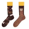 Meias Longas de Algodão Jacquard Cartoon Criativas Nova Tendência Outono/Inverno Estilo Casal Asimétricas Personalidade da Moda