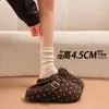 En stock: Nuevos zapatos slip-on de mezcla de lana con lunares retro 2026 con suelas suaves, forro de felpa para abrigar y características antideslizantes, perfectos para uso casual