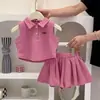 Conjunto elegante y moderno para niñas, chaleco dulce y genial, traje de moda casual ligero para niños con cuello tipo polo