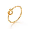 Anillo Minimalista Versátil de Acero Inoxidable para Mujer con Nudo Concentrico para el Viaje Diario, Suministro Directo del Fabricante para Puestos del Mercado Nocturno