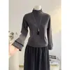 Top de punto para mujer con cuello semialto y ribete de volantes gris oscuro, top básico ajustado para otoño e invierno 2026