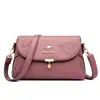 Bolsas para Mujer Transfronterizas Estilo Nuevo Versátil Piel Suave Repujada Bolso de Hombro para Señoras de Mediana Edad Bolso Cruzado Venta al por Mayor