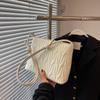 2022 Bolso Nuevo para Mujer Color Sólido Simple Exquisito Plisado Diseño Nicho Estilista Combinable Hombro Bandolera Cubo