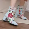 Botas Femininas de Couro nos Tamanhos 34-48, Bico Redondo, Botas de Cano Curto com Zíper Traseiro, Saltos Altos com Grafite, Botas Femininas de Tamanho Grande para Venda Transfronteiriça, Botas de Cano Curto com Salto Quadrado
