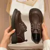 Mocasines de Estilo Británico con Punta Redonda, Hebilla Metálica, Suela Gruesa y Piel Suave, Nuevo Estilo Otoño/Invierno 2026, Versátiles para el Trabajo y el Uso Diario, Zapatos Pequeños de Piel