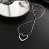 Colar Minimalista de Titânio Puro Não Desbota, Estilo Luxo Leve, Design Oco em Forma de Coração para Mulheres, Corrente para Clavícula Estilo Coreano