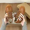 Zapatos Deportivos Retro de Otoño Rade para Mujer 2026 con Cordones Zapatos de Entrenamiento Alemanes Estilo Nuevo Casual de Lona que Aumentan la Altura