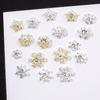 Arte de Uñas Navideño de Invierno Decoraciones de Copos de Nieve Aleación de Oro y Plata Pedrería para Uñas Accesorios de Uñas Portátiles Decoración de Uñas