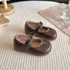 Zapatos de Salón Individuales para Niñas 2026 Primavera/Verano Nuevo Estilo Niños Suela Suave Antideslizantes Zapatos Pequeños de Cuero Zapatos Casuales para Niños Pequeños Zapatos de Princesa para Bebé
