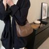 Bolso simple de nicho para mujer invierno 2023 Nuevo Bolso bandolera de hombro de moda de alta calidad estilo occidental para mujer bolso dumpling